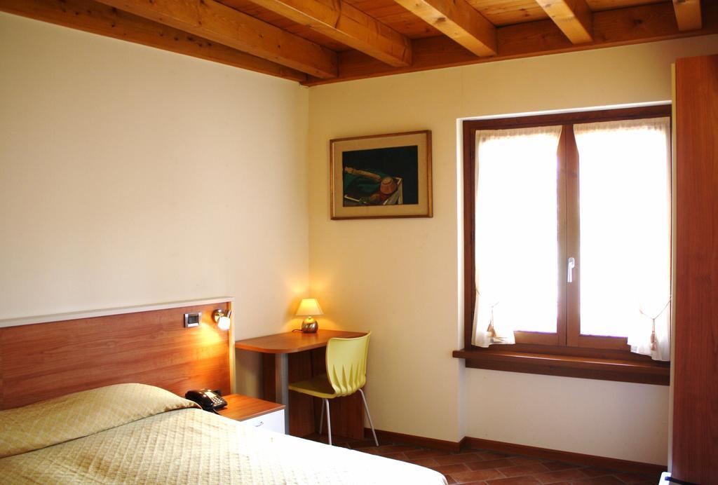 Hotel Bed&Wine Negrar Zimmer foto